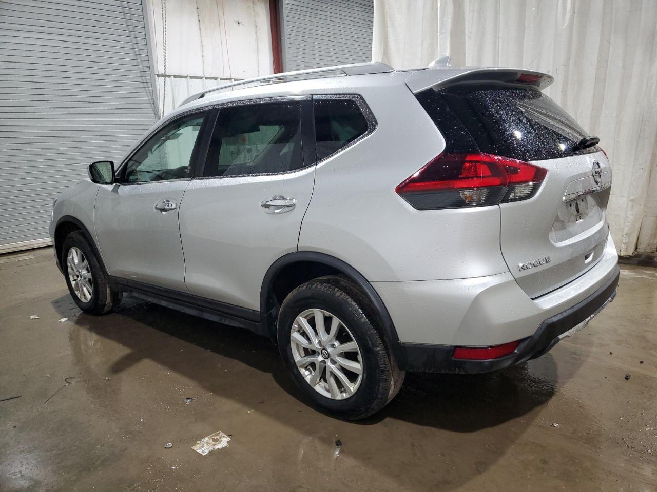 KNMAT2MV4JP575918 NISSAN ROGUE 2018