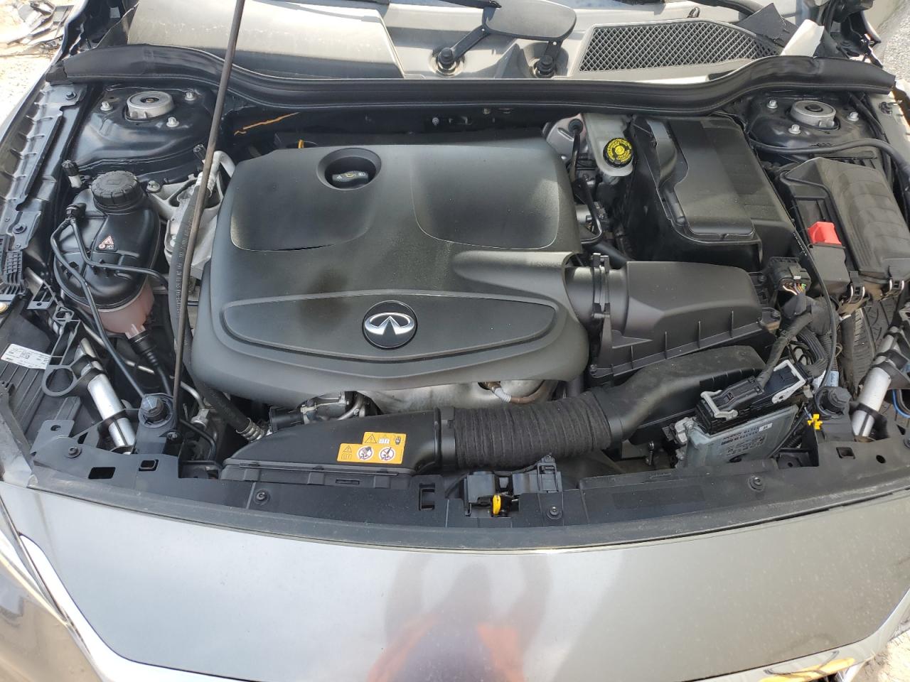 SJKCH5CR9JA048389 2018 Infiniti Qx30 Base