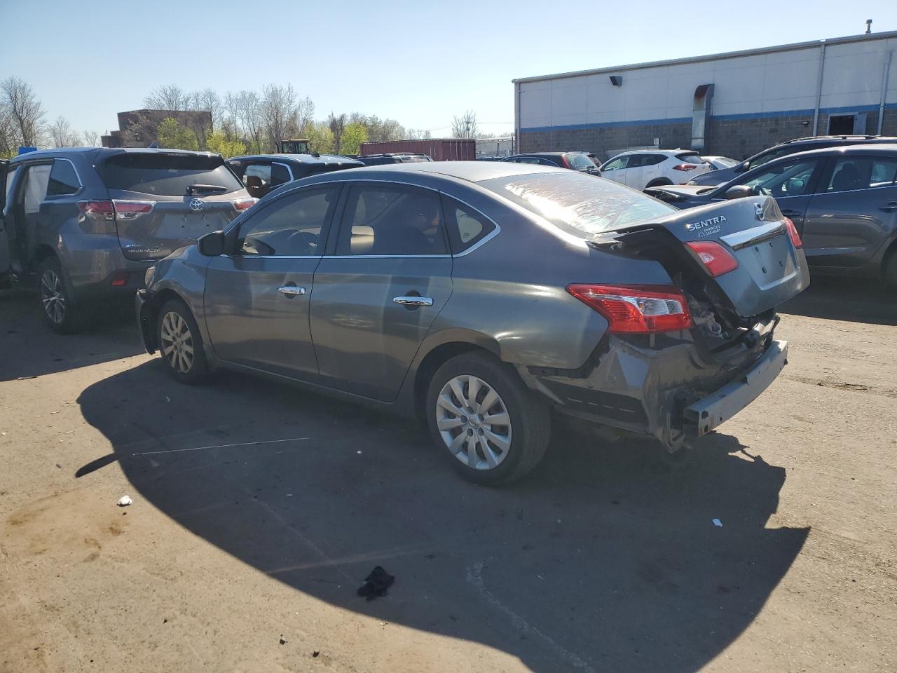 3N1AB7AP1JY208062 2018 Nissan Sentra S