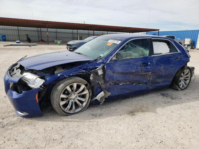 Lot #2549980624 2019 CHRYSLER 300 TOURIN salvage car