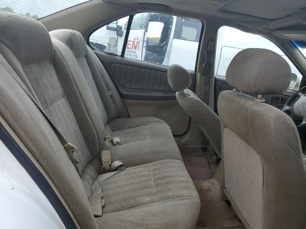 1N4DL01D3XC268033 1999 Nissan Altima Xe