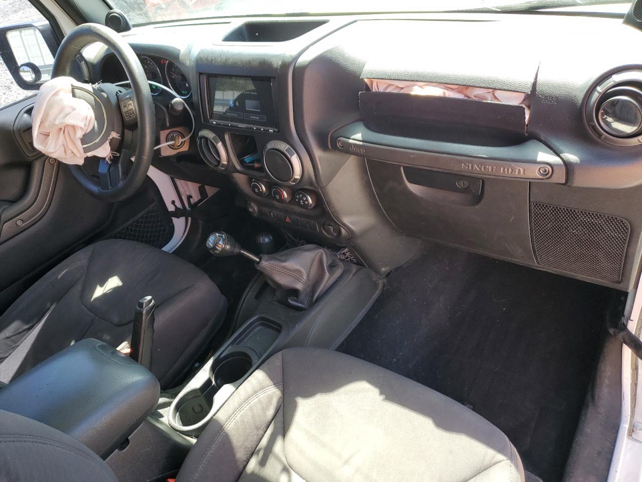 1C4AJWAG9DL582264 2013 Jeep Wrangler Sport