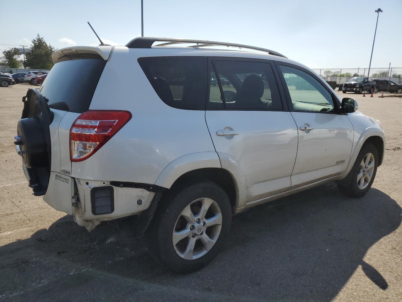 2T3DK4DV7BW060218 2011 Toyota Rav4 Limited