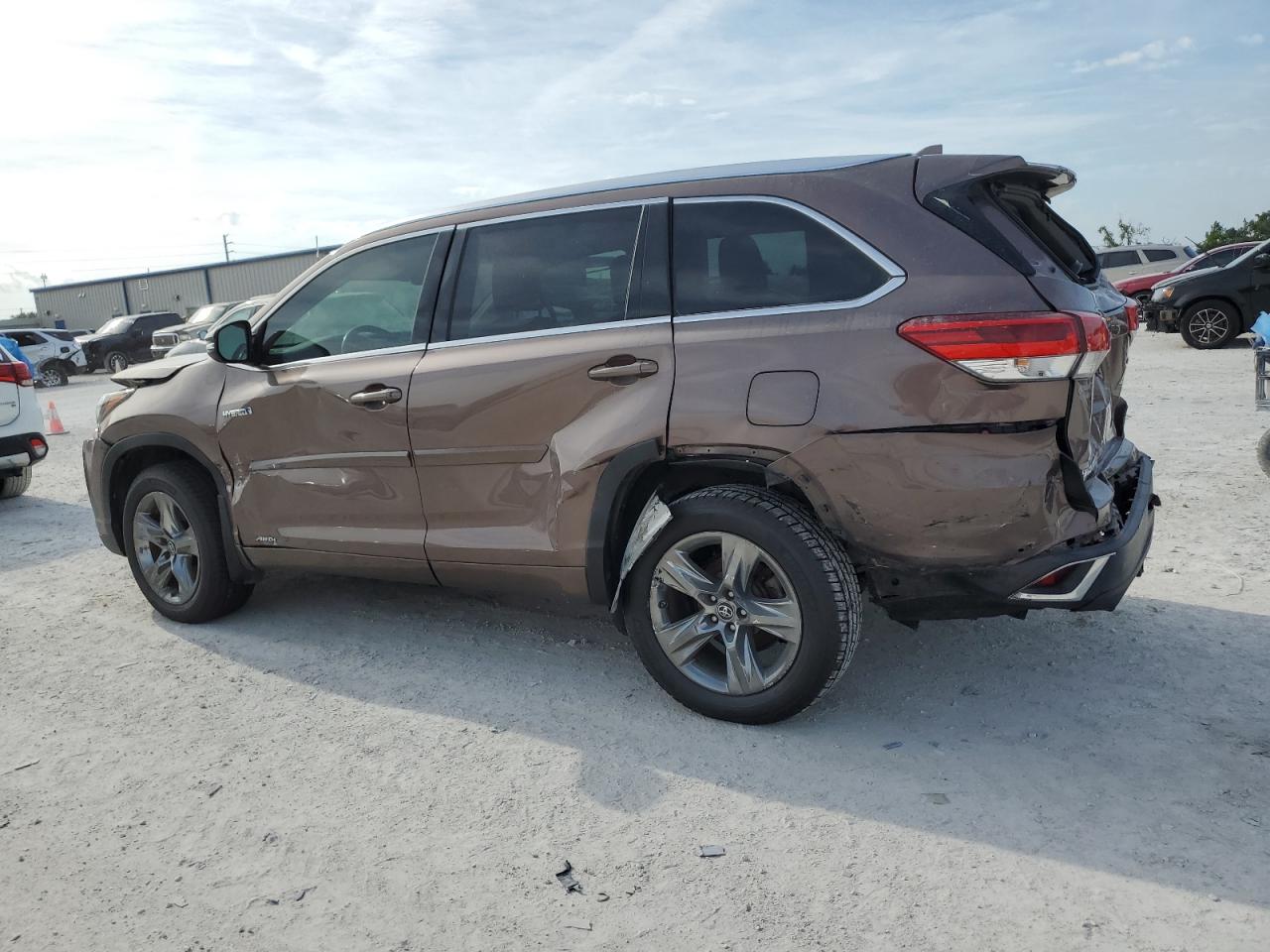 5TDDGRFH5HS022955 TOYOTA HIGHLANDER 2017