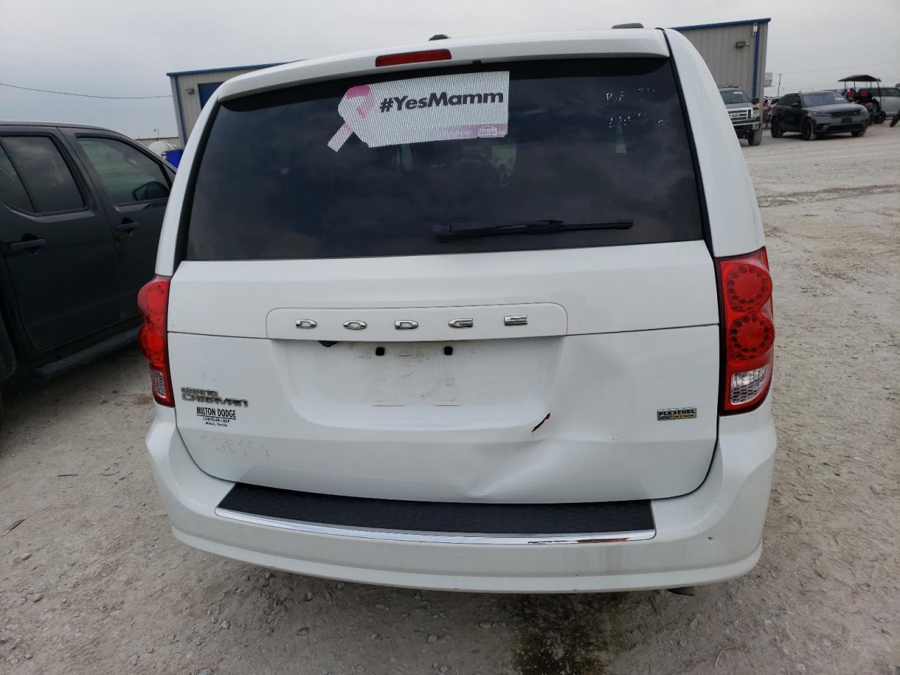 2C4RDGCG4DR820011 2013 Dodge Grand Caravan Sxt