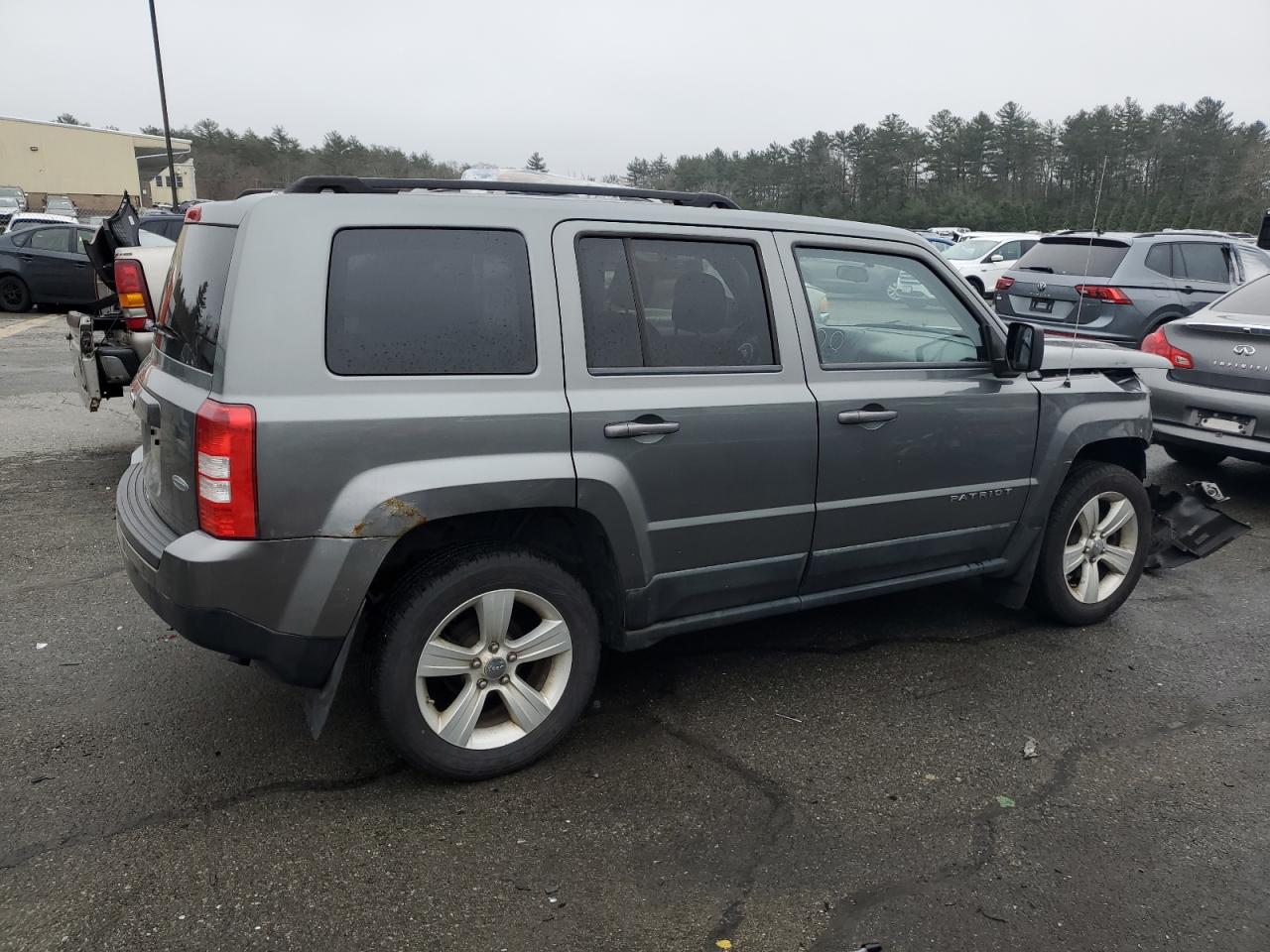 1J4NF1GB1BD276758 2011 Jeep Patriot Sport