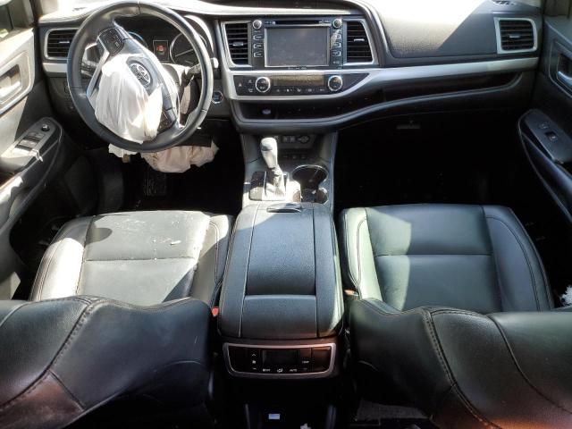 VIN 5TDJZRFH1KS563859 2019 Toyota Highlander, SE no.8