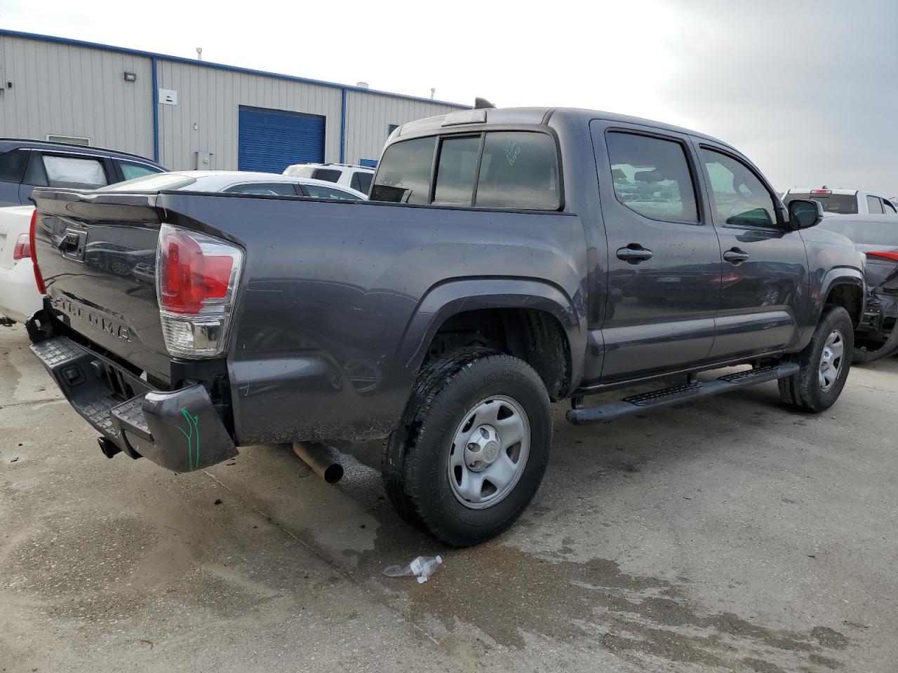 5TFAX5GN7JX119669 2018 Toyota Tacoma Double Cab