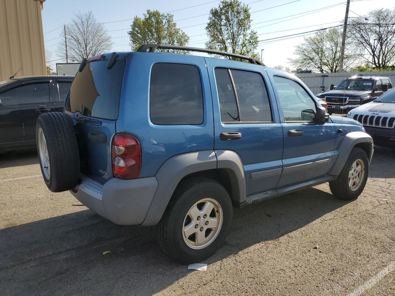 1J4GL48K15W715371 2005 Jeep Liberty Sport