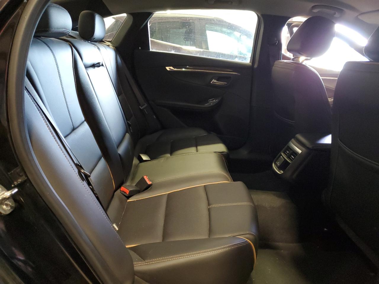 1G1105S30KU109863 CHEVROLET IMPALA 2019