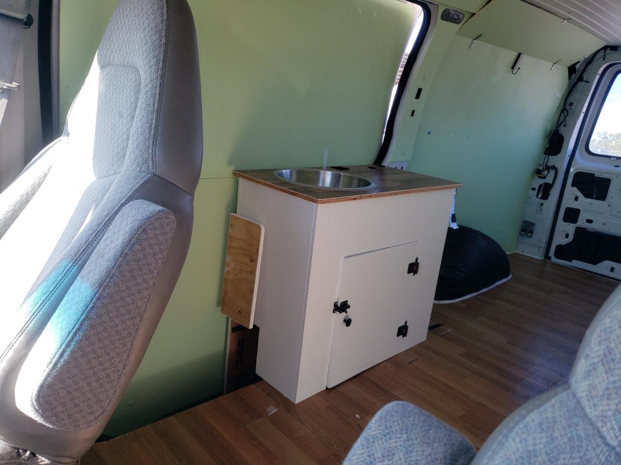 1GCFG15W3Y1172490 2000 Chevrolet Express G1500