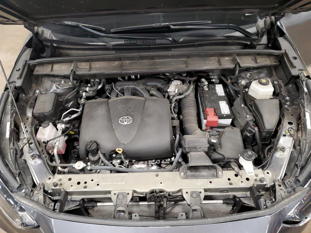 5TDGZRBH3NS597256 2022 Toyota Highlander Xle