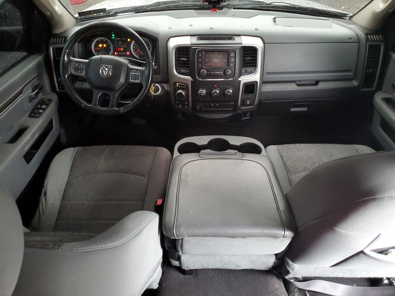 1C6RR7GT7FS524384 2015 Ram 1500 Slt