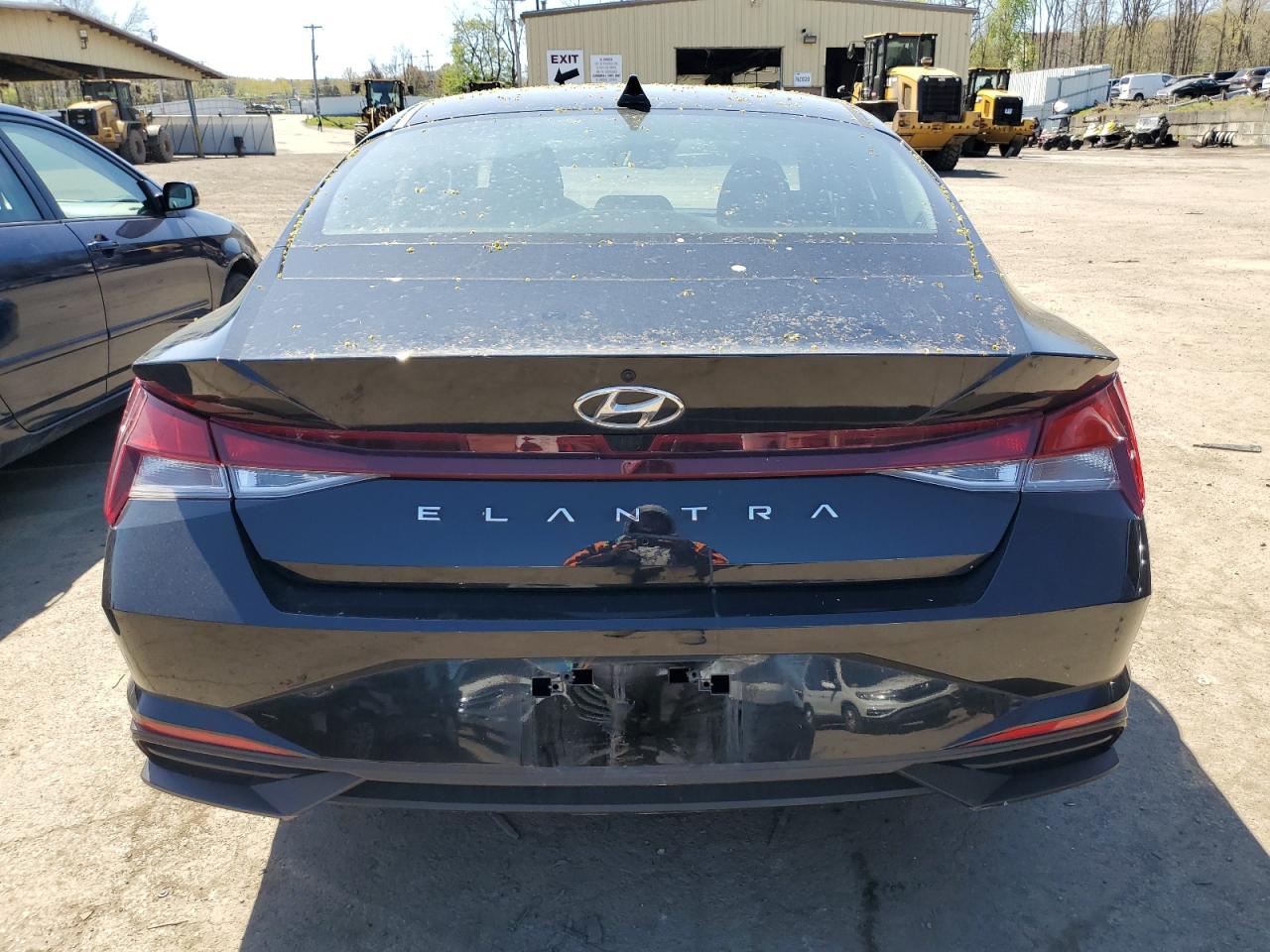 KMHLM4AG0NU260222 2022 Hyundai Elantra Sel