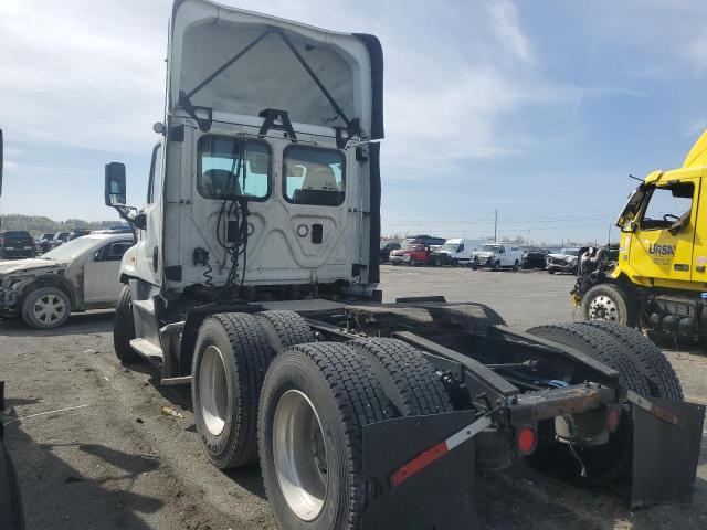 Lot #2454669925 2016 FREIGHTLINER CASCADIA 1 salvage car