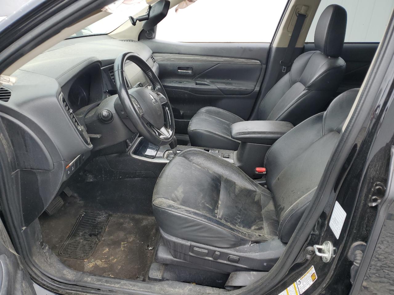 JA4AZ3A36LZ034751 2020 Mitsubishi Outlander Se