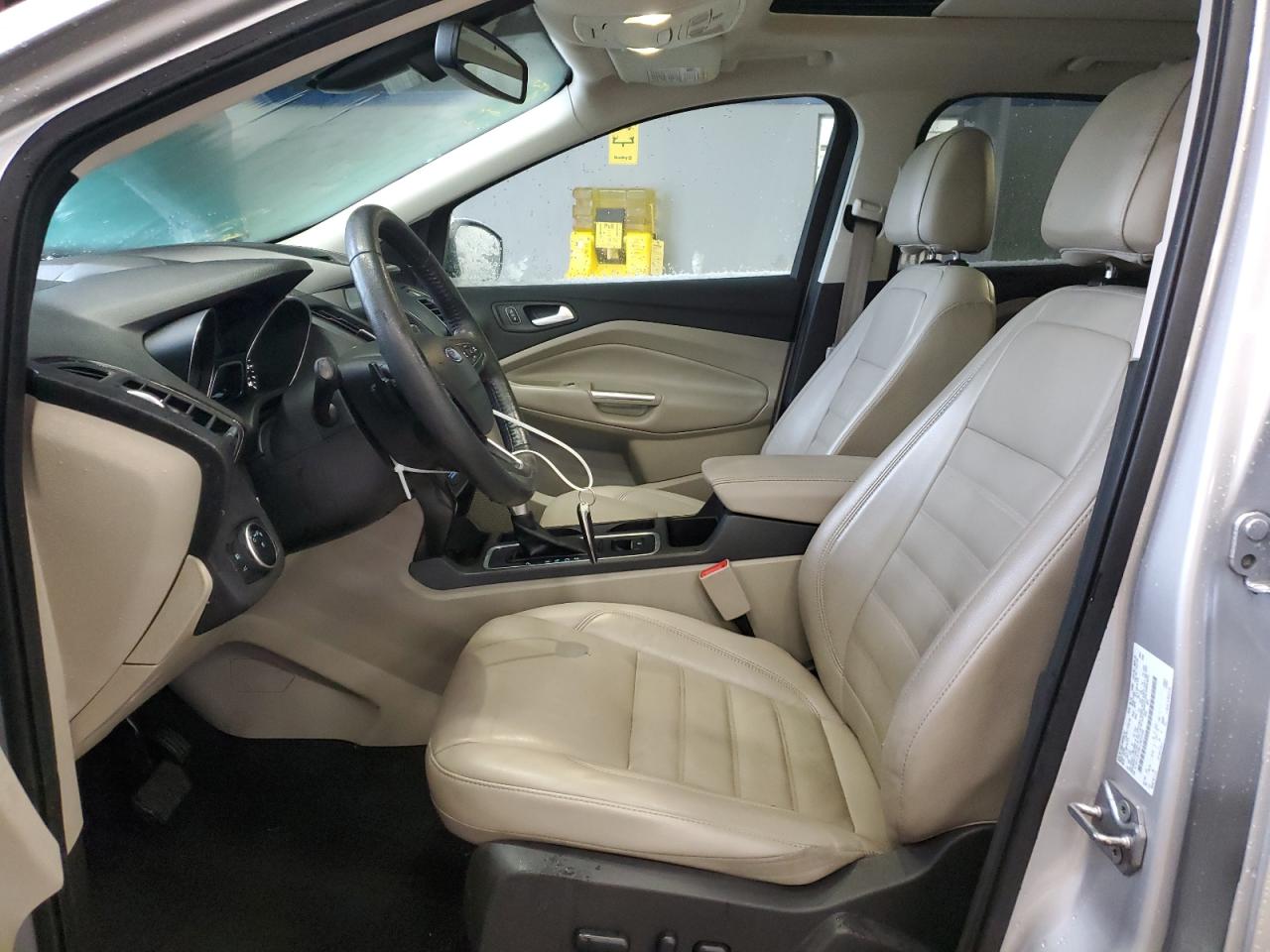 1FMCU9J98HUB33396 FORD ESCAPE 2017
