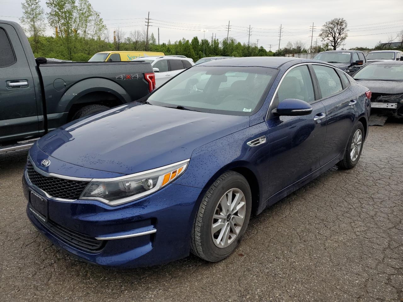 2018 Kia Optima Lx vin: 5XXGT4L31JG207399