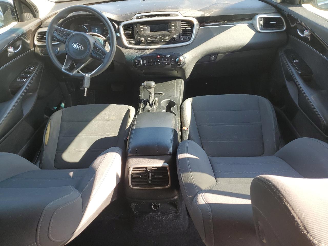 2017 Kia Sorento Lx vin: 5XYPG4A32HG205383