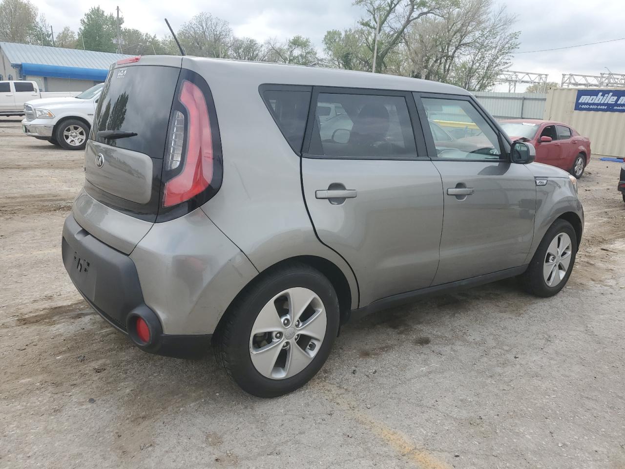 KNDJN2A27G7289588 2016 Kia Soul