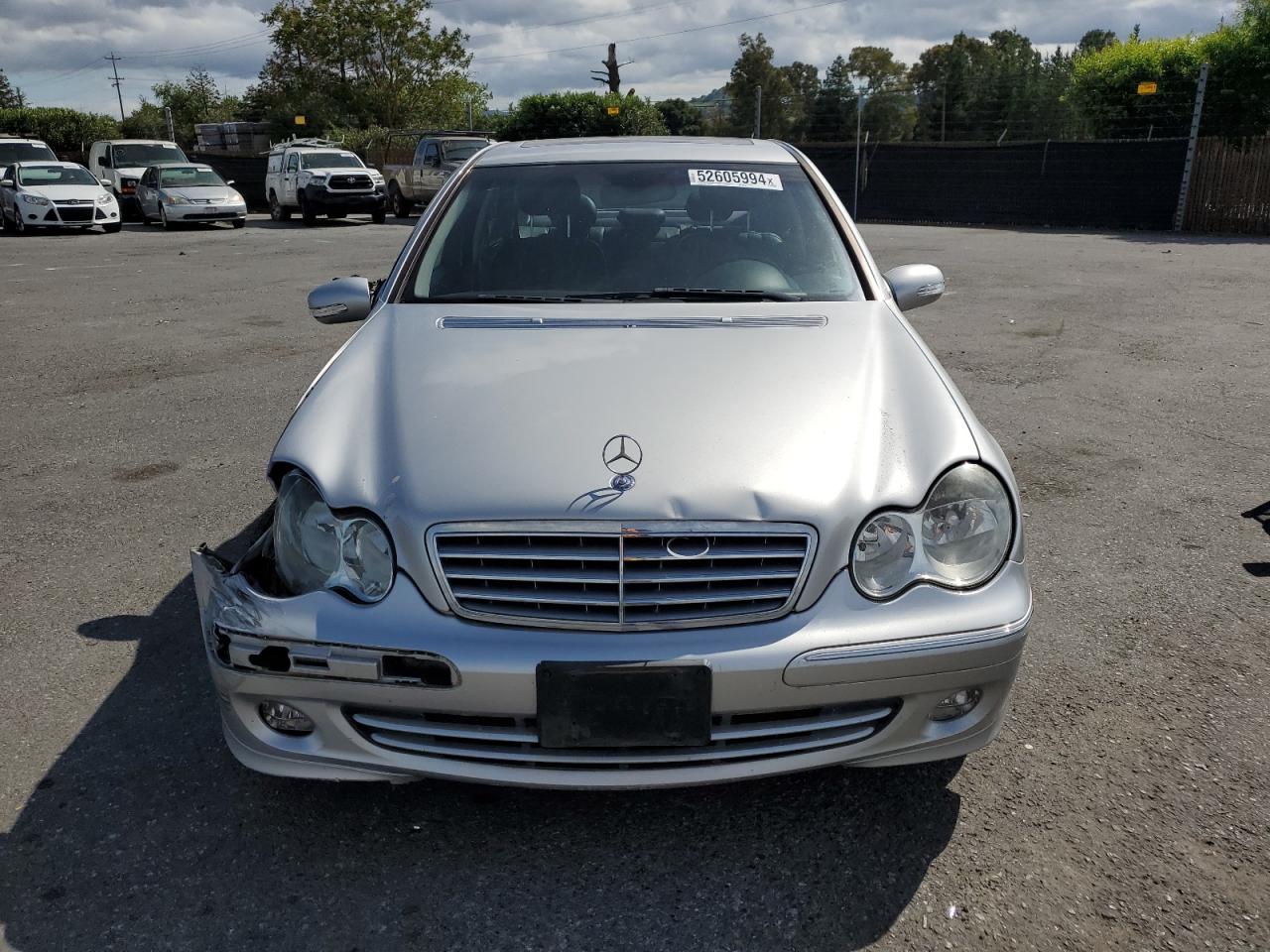 WDBRF64J45F611678 2005 Mercedes-Benz C 320