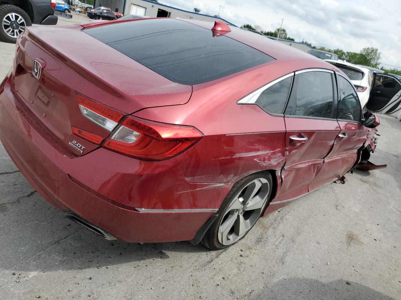 1HGCV2F94JA007112 HONDA ACCORD 2018