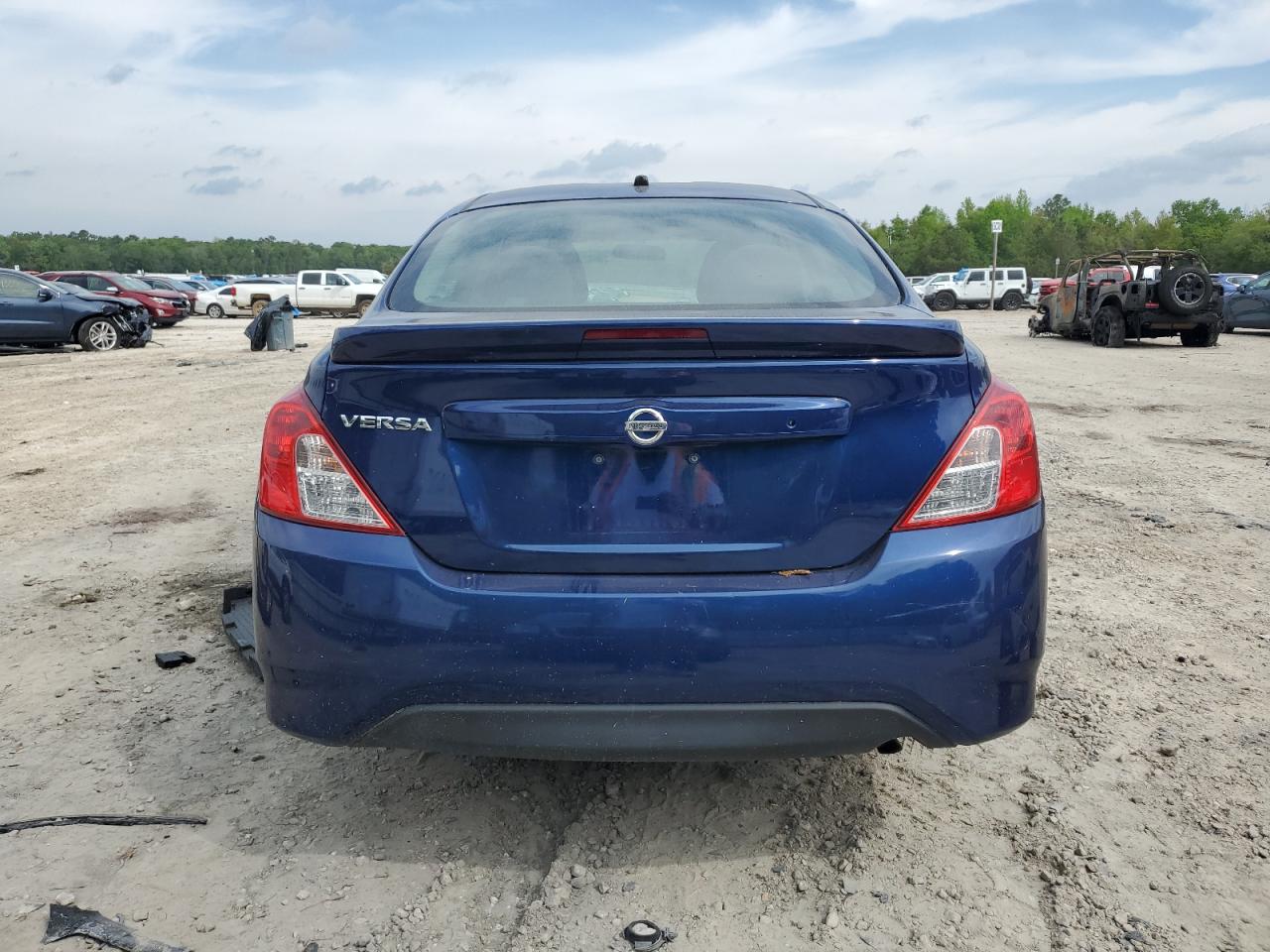 3N1CN7AP7JL805830 NISSAN VERSA 2018