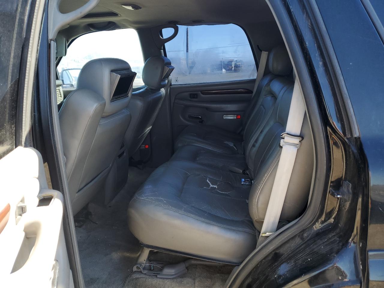 1GYEK63N72R277277 2002 Cadillac Escalade Luxury