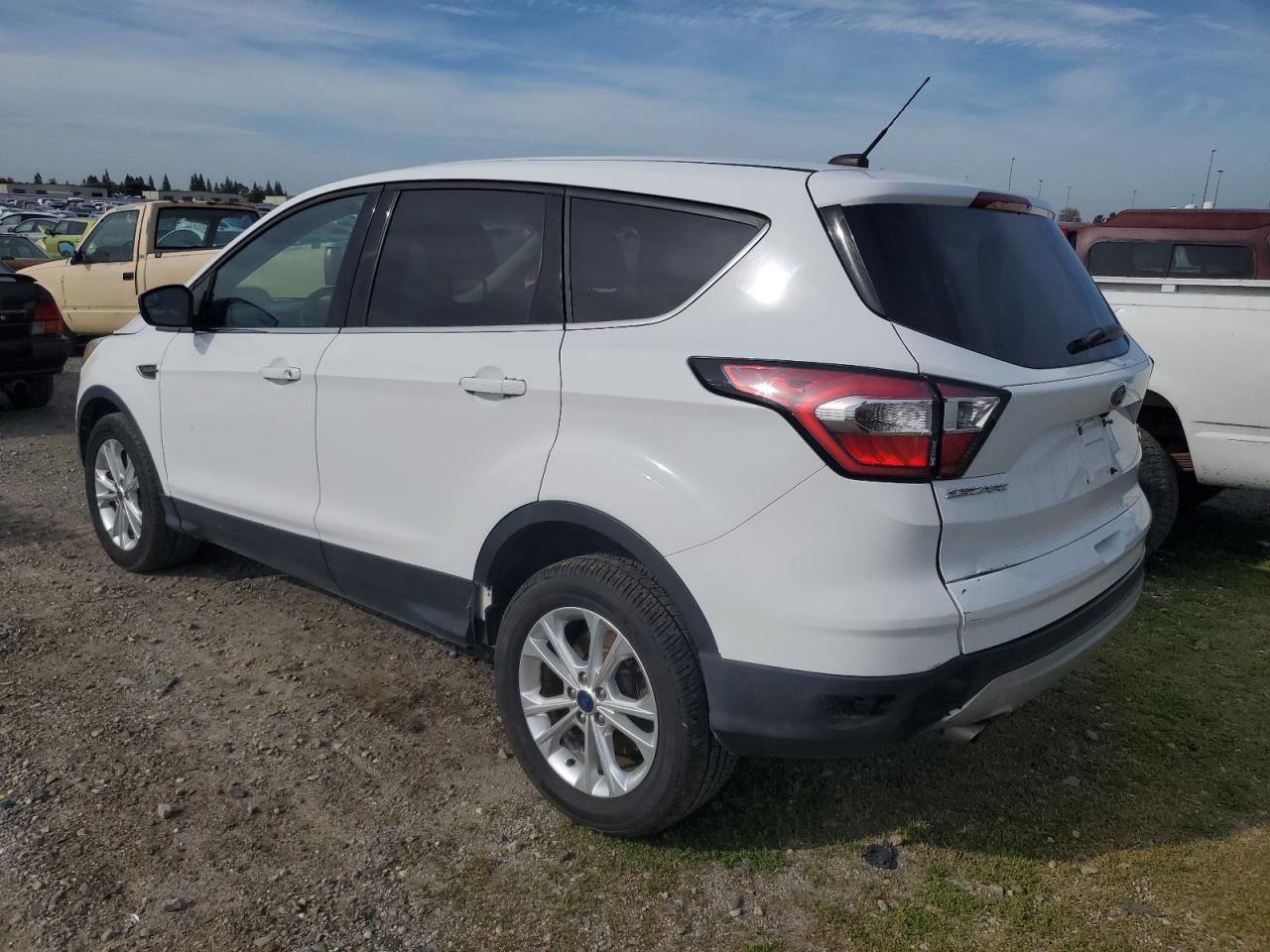 1FMCU9GDXHUC39019 FORD ESCAPE 2017