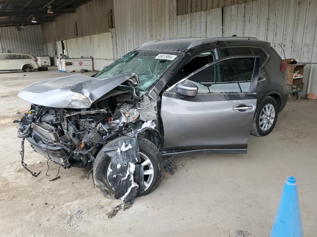 KNMAT2MT7JP591996 NISSAN ROGUE 2018