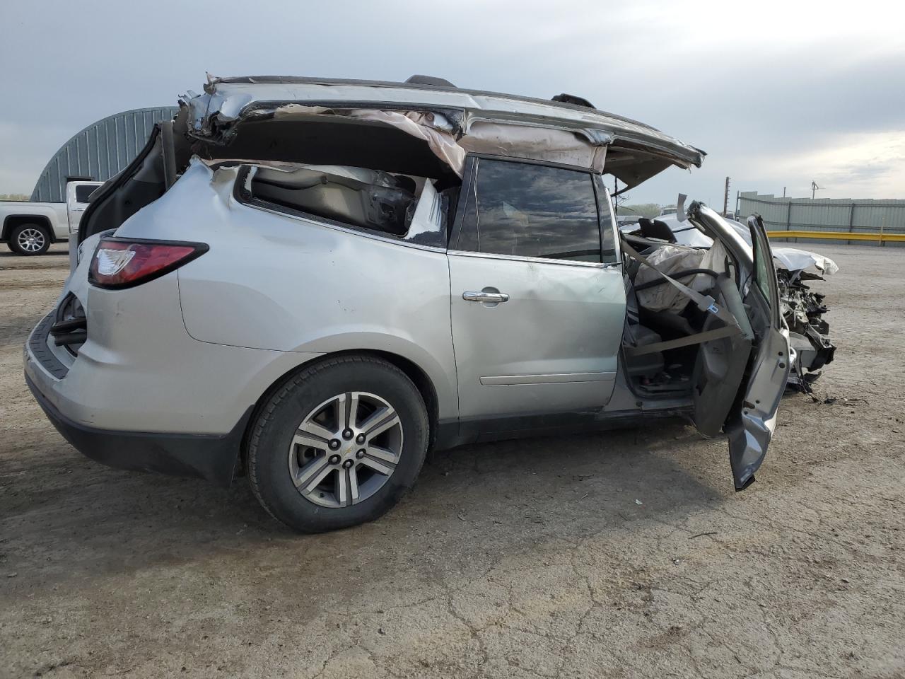 1GNKRHKD1FJ351104 2015 Chevrolet Traverse Lt