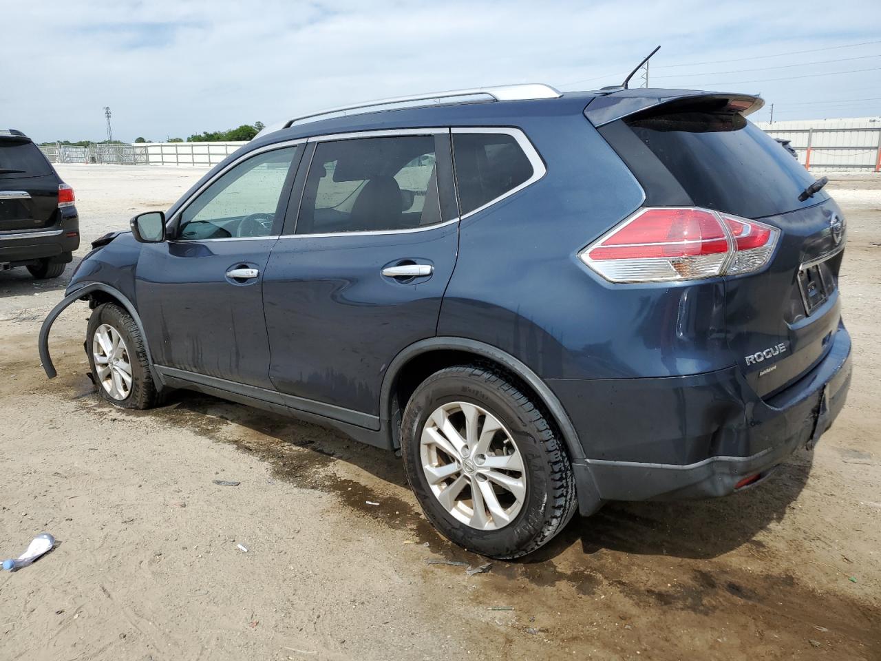 KNMAT2MT2FP574384 2015 Nissan Rogue S