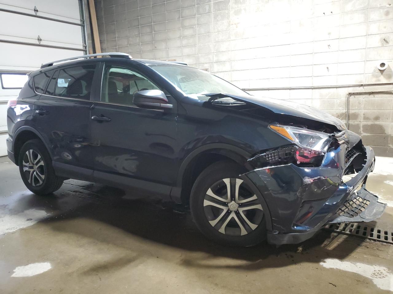 2T3BFREV0HW659249 2017 Toyota Rav4 Le