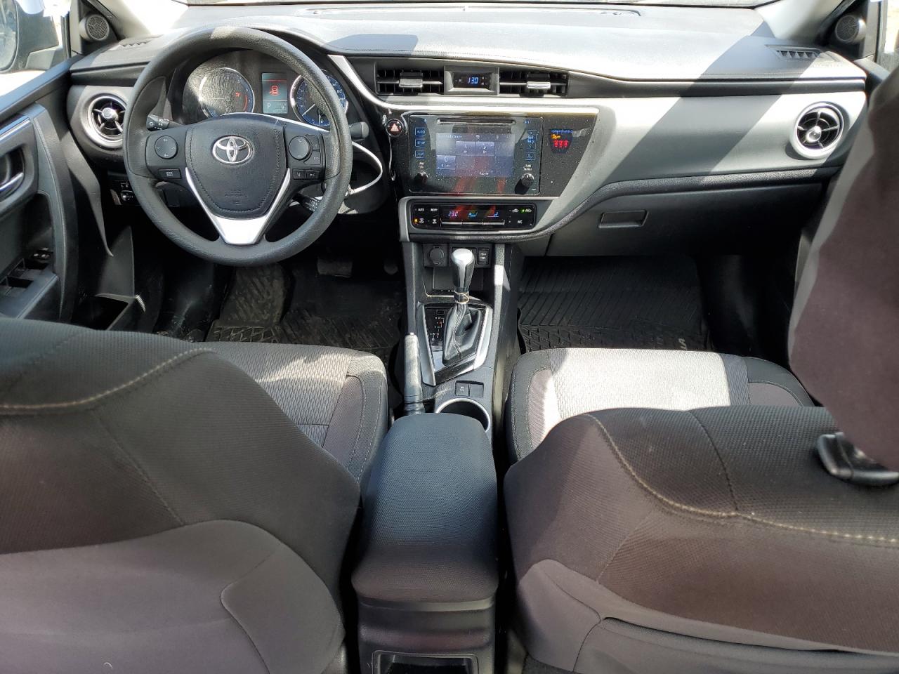 2T1BURHE5JC116383 2018 Toyota Corolla L