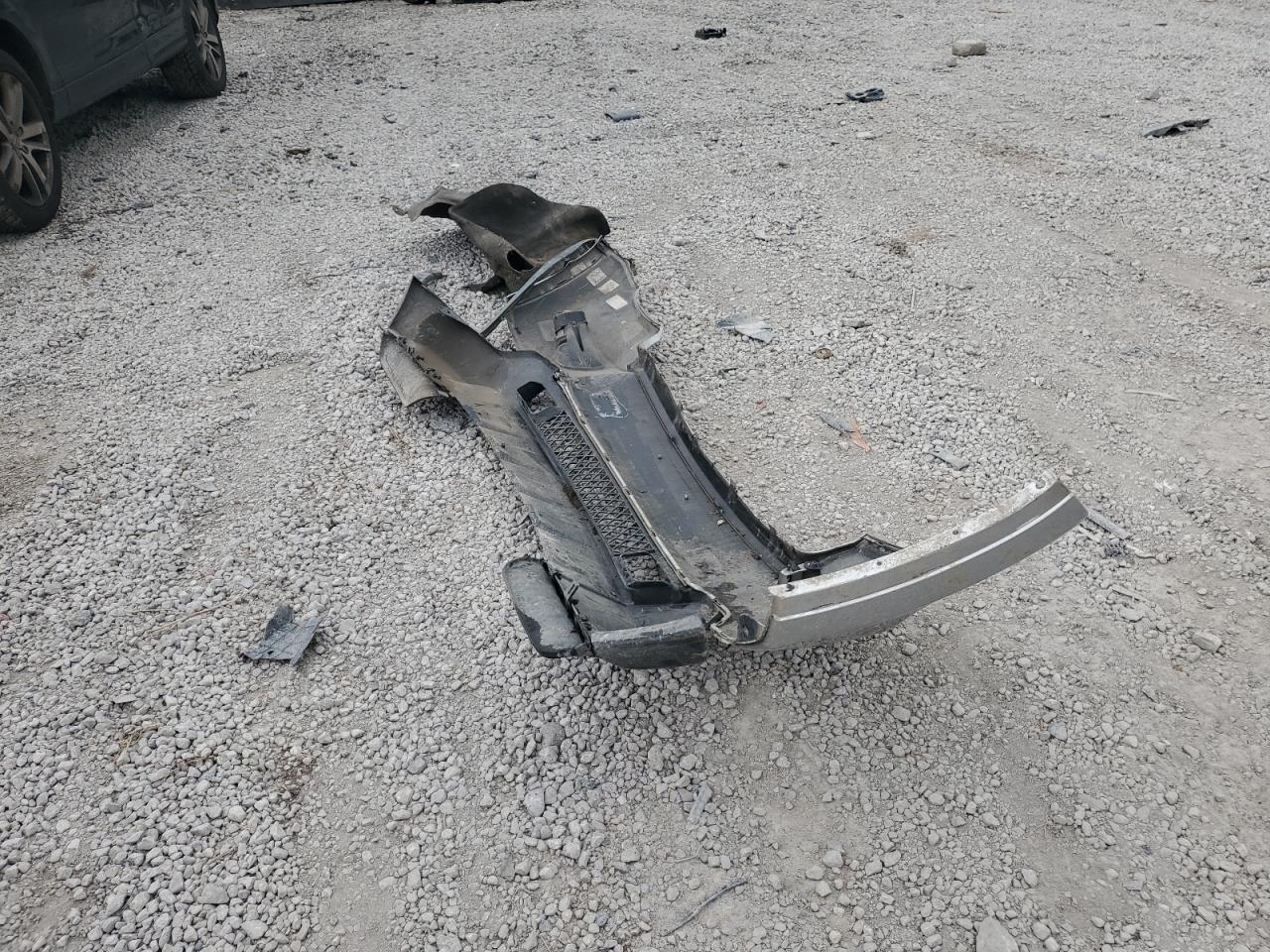 1J4RR4GG4BC571963 2011 Jeep Grand Cherokee Laredo