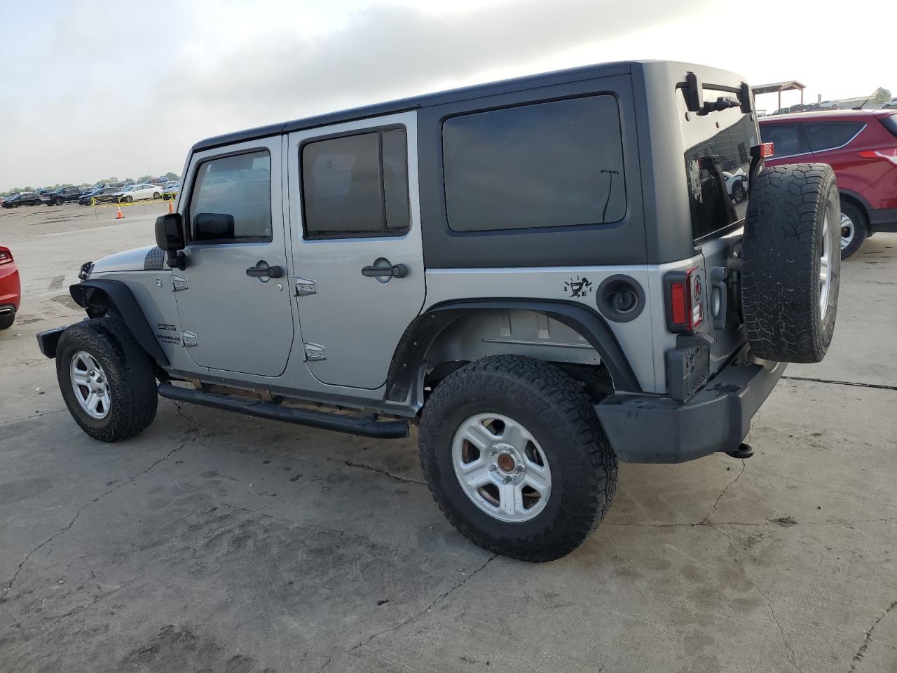 2014 Jeep Wrangler Unlimited Sport vin: 1C4BJWKG3EL328425