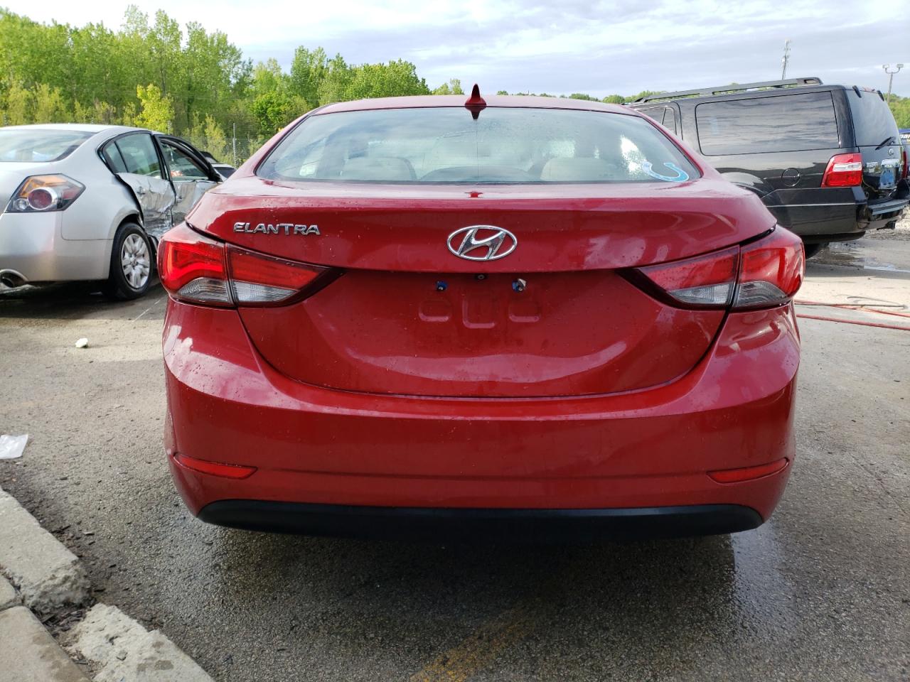 KMHDH4AE3FU387555 2015 Hyundai Elantra Se