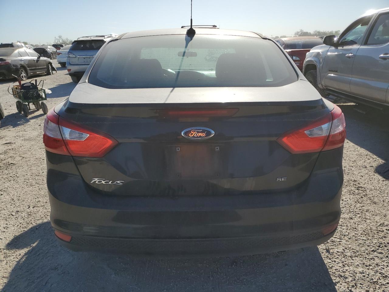 1FADP3F27EL281829 2014 Ford Focus Se