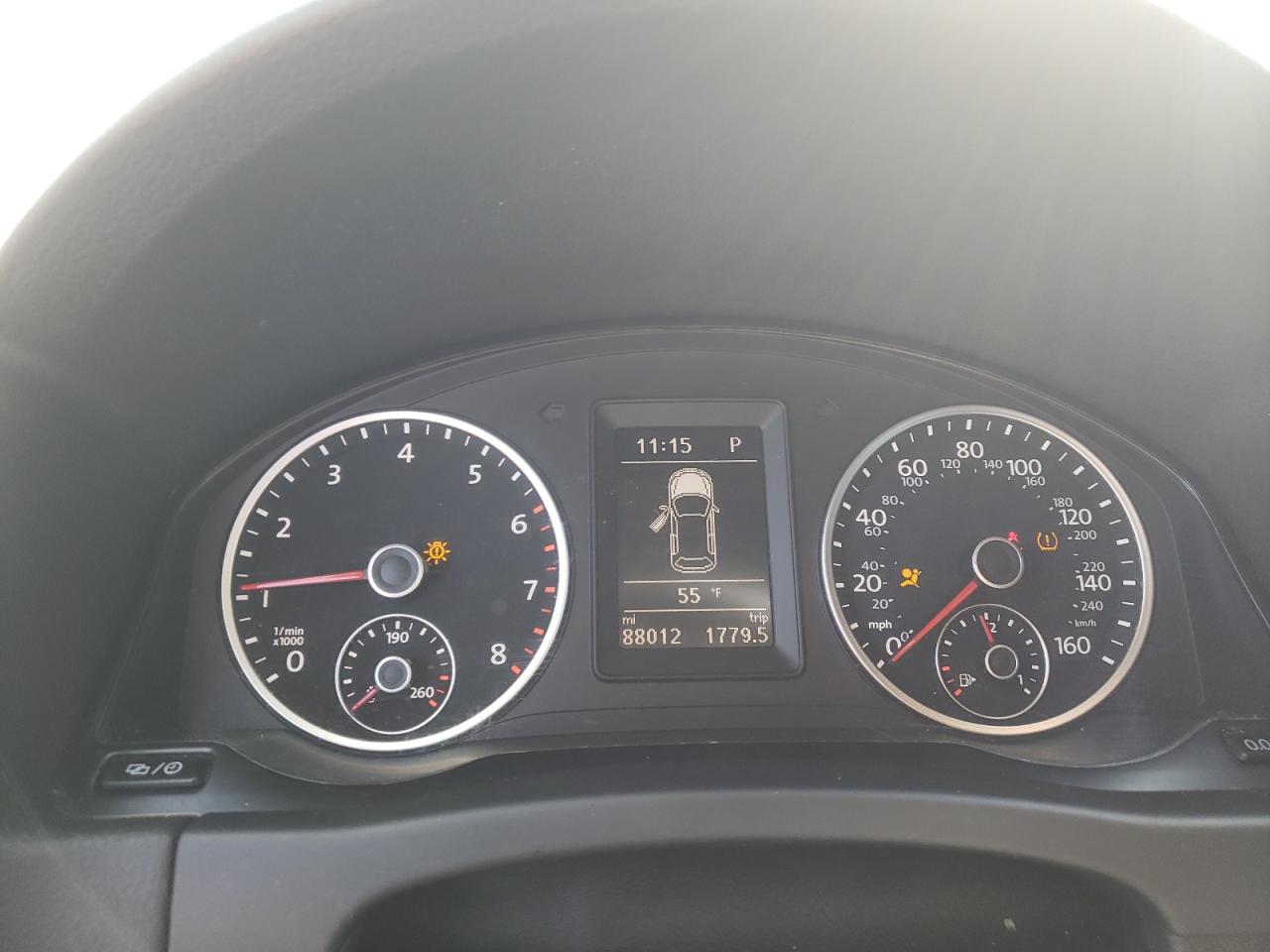 WVGAV7AX9HK046108 2017 Volkswagen Tiguan S