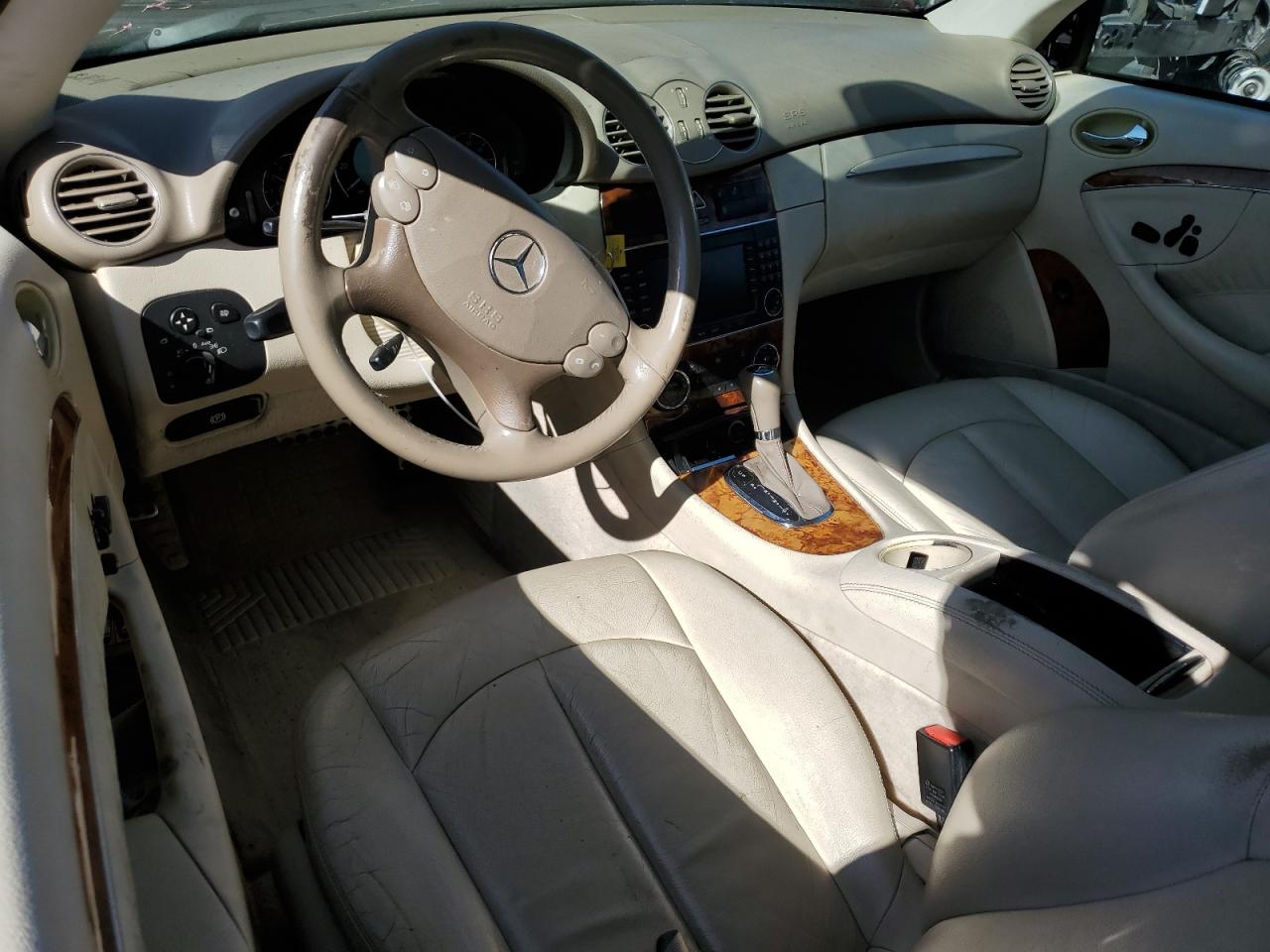 WDBTJ56H27F209640 2007 Mercedes-Benz Clk 350