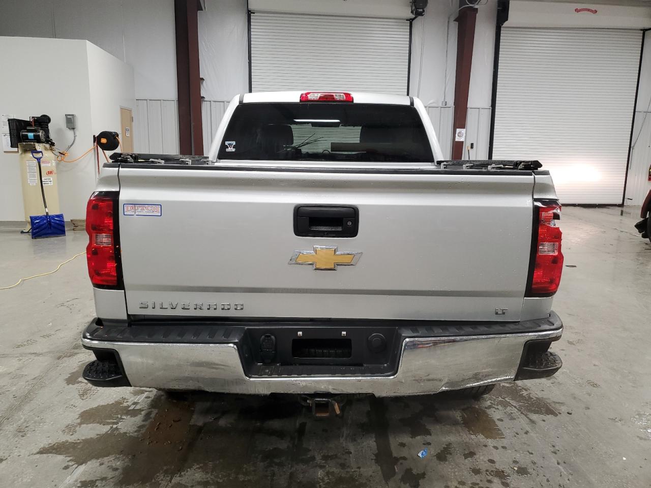 2018 Chevrolet Silverado K1500 Lt vin: 3GCUKREC2JG561882