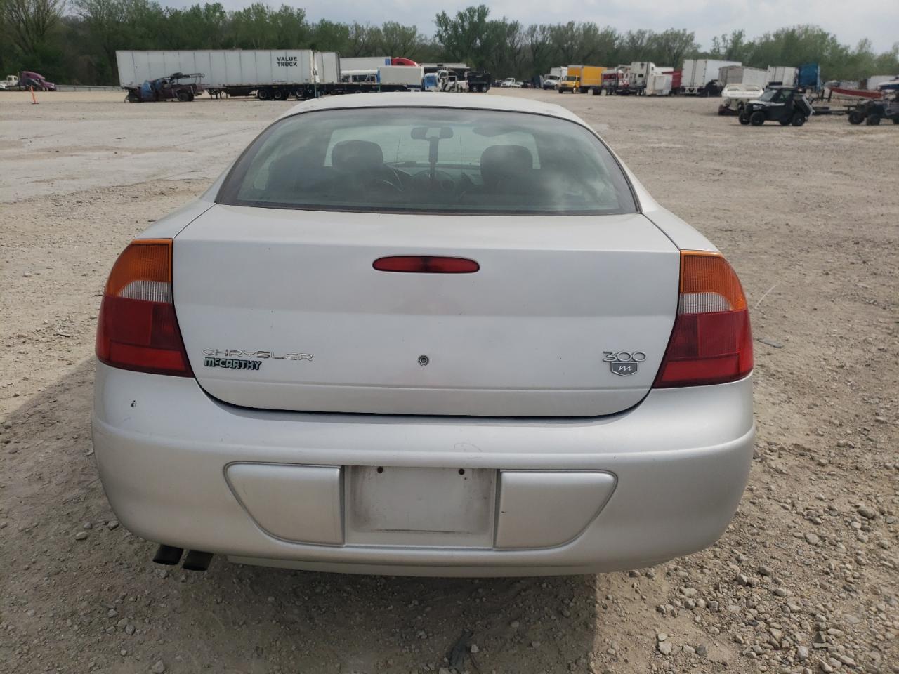 2C3HE66G3YH233586 2000 Chrysler 300M