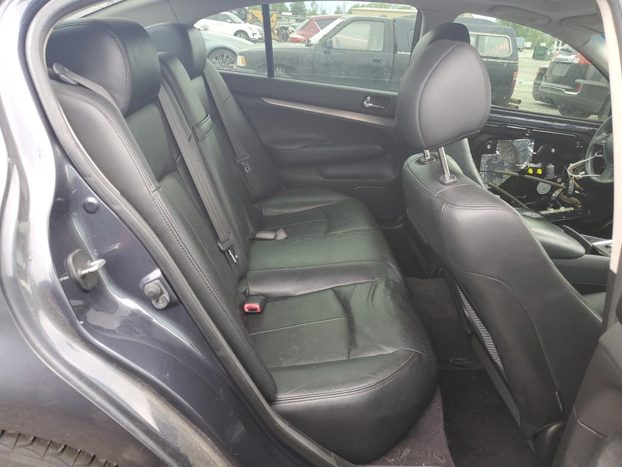 JN1CV6AR4BM356318 2011 Infiniti G37