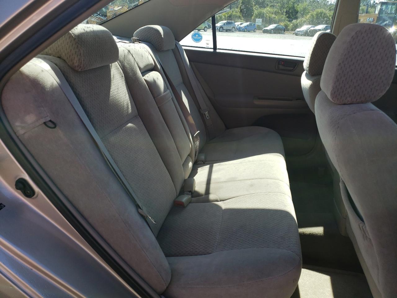 4T1BF32K74U587346 2004 Toyota Camry Le