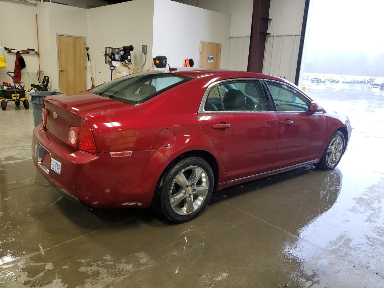 1G1ZD5EB3AF251394 2010 Chevrolet Malibu 2Lt