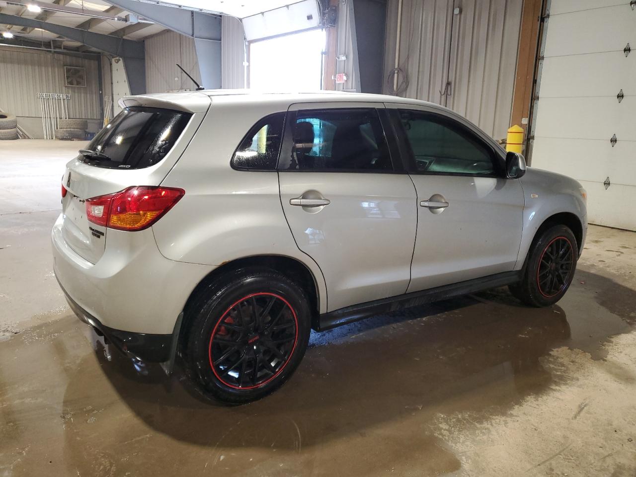 Lot #2735461781 2015 MITSUBISHI OUTLANDER