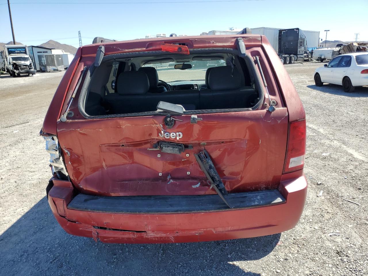 1J4GS48K05C704494 2005 Jeep Grand Cherokee Laredo