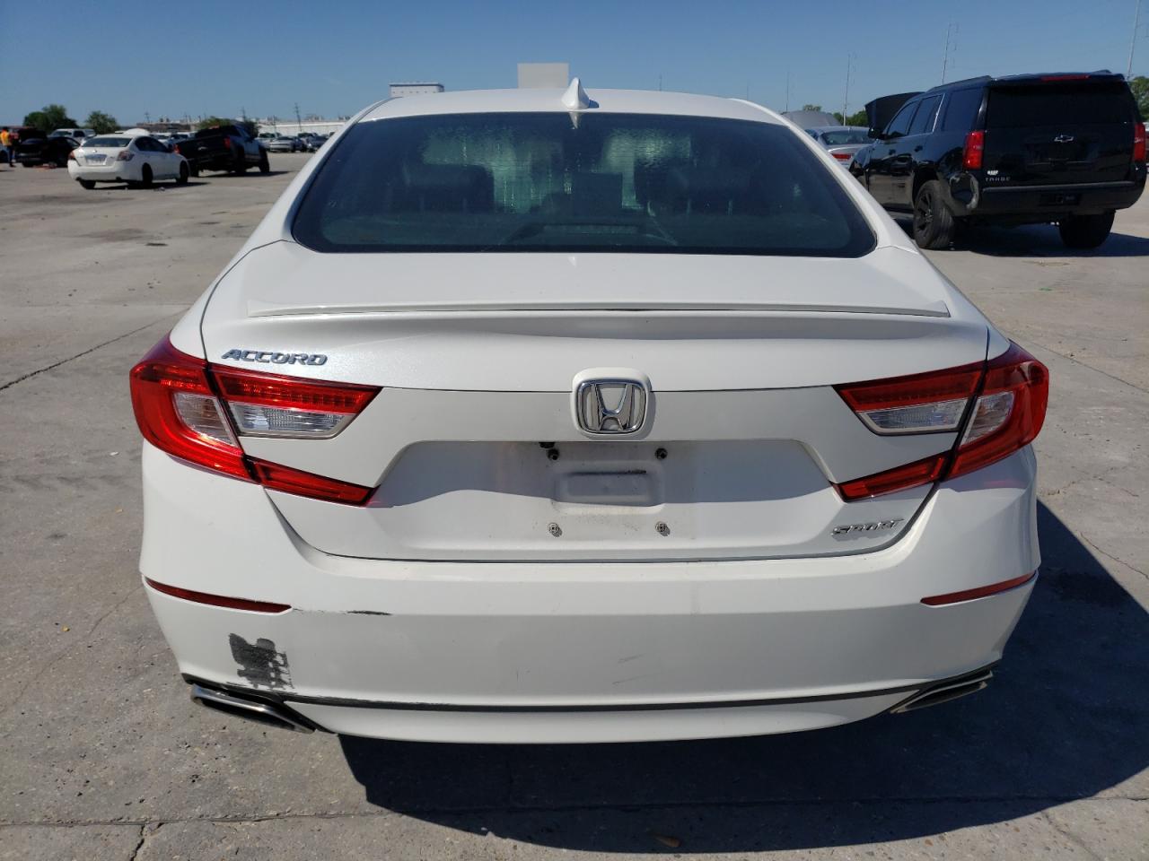 1HGCV1F32JA164529 HONDA ACCORD 2018