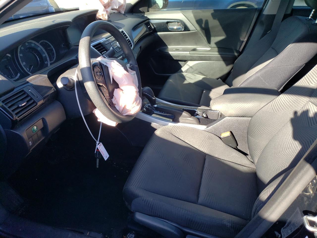 1HGCR2F35HA123414 HONDA ACCORD 2017