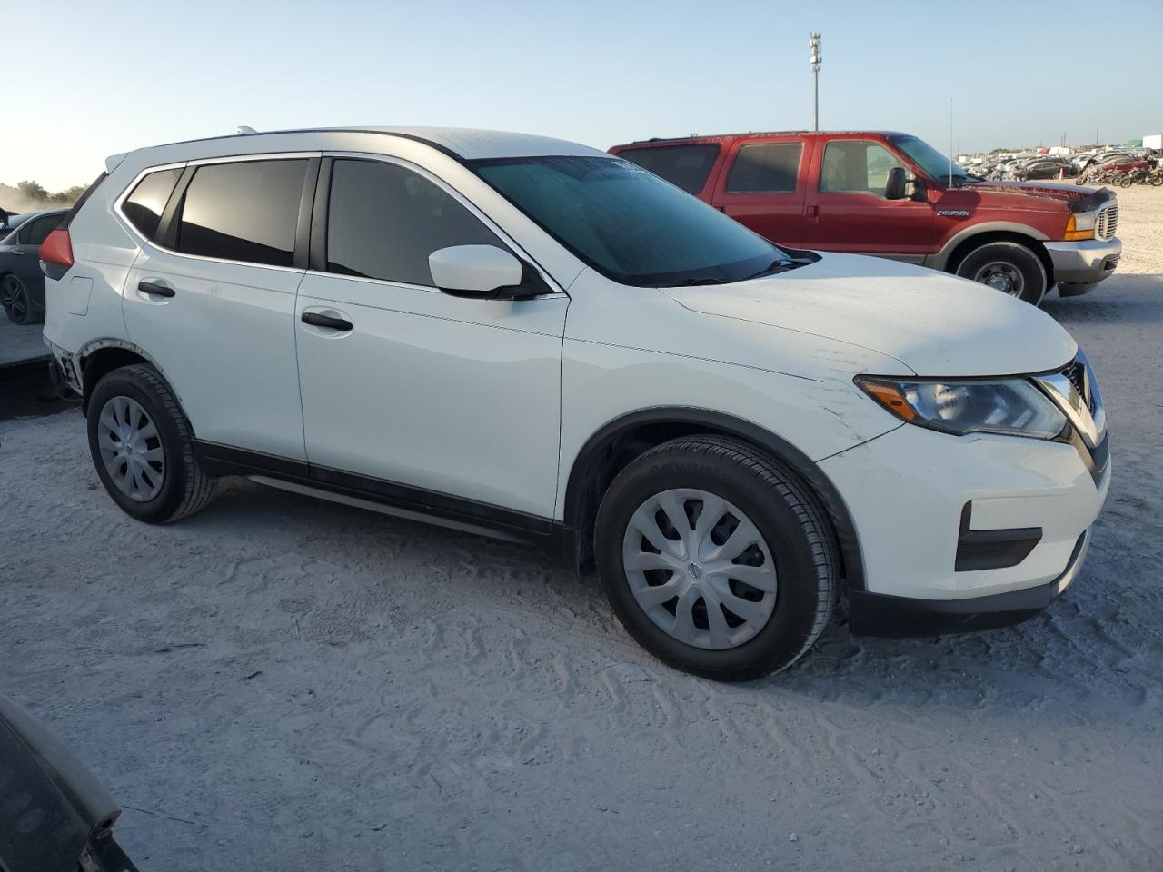 5N1AT2MT9JC758409 NISSAN ROGUE 2018